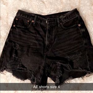 American Eagle Mom shorts size 4